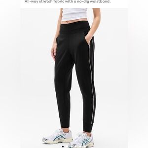 Athleta Black and White Venice High Rise Stripe Jogger Size M